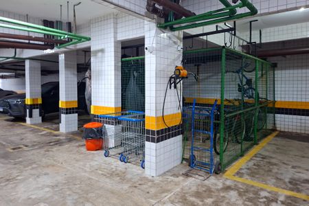 Apartamento para alugar com 122m², 3 quartos e 1 vaga Apartamento para alugar com 122m², 3 quartos e 1 vagaBicicletário