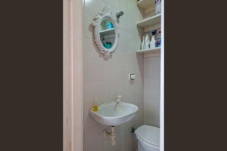 Apartamento para alugar com 122m², 3 quartos e 1 vaga Apartamento para alugar com 122m², 3 quartos e 1 vagaBanheiro de Serviço