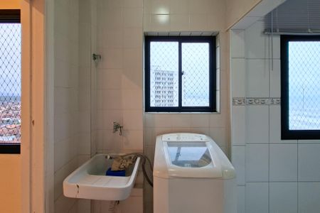 Apartamento para alugar com 122m², 3 quartos e 1 vaga Apartamento para alugar com 122m², 3 quartos e 1 vagaÁrea de Serviço