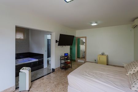 Casa à venda com 480m², 5 quartos e 5 vagas Casa à venda com 480m², 5 quartos e 5 vagasSuíte 3