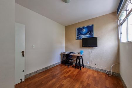 Casa à venda com 480m², 5 quartos e 5 vagas Casa à venda com 480m², 5 quartos e 5 vagasEdicula