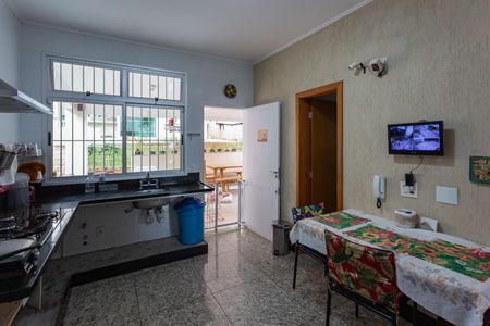 Casa à venda com 480m², 5 quartos e 5 vagas Casa à venda com 480m², 5 quartos e 5 vagasCozinha