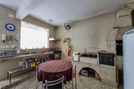 Casa à venda com 480m², 5 quartos e 5 vagas Casa à venda com 480m², 5 quartos e 5 vagasÁrea gourmet