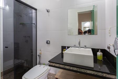 Casa à venda com 480m², 5 quartos e 5 vagas Casa à venda com 480m², 5 quartos e 5 vagasBanheiro