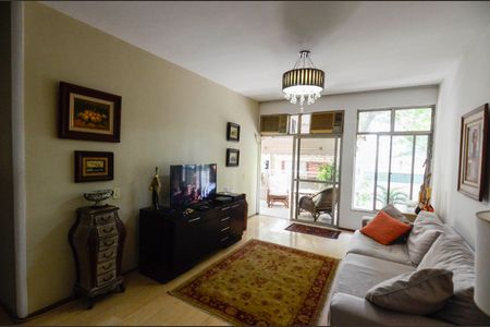 Apartamento à venda com 160m², 4 quartos e 2 vagas Apartamento à venda com 160m², 4 quartos e 2 vagasSala