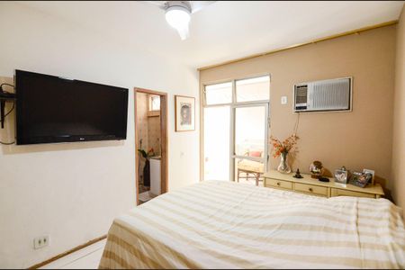 Apartamento à venda com 160m², 4 quartos e 2 vagas Apartamento à venda com 160m², 4 quartos e 2 vagasSuíte 2