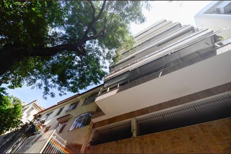 Apartamento à venda com 160m², 4 quartos e 2 vagas Apartamento à venda com 160m², 4 quartos e 2 vagasFachada
