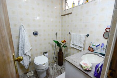 Apartamento à venda com 160m², 4 quartos e 2 vagas Apartamento à venda com 160m², 4 quartos e 2 vagasBanheiro da Suíte 2