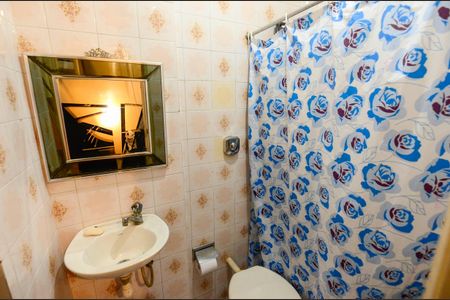 Apartamento à venda com 160m², 4 quartos e 2 vagas Apartamento à venda com 160m², 4 quartos e 2 vagasBanheiro de Serviço