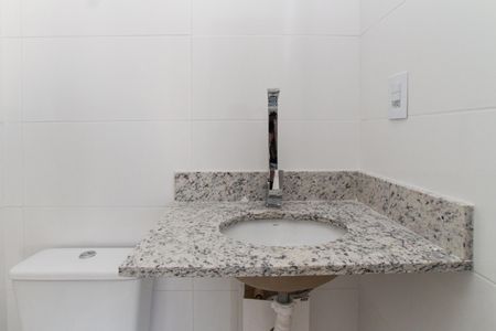 Apartamento à venda com 45m², 2 quartos e 1 vaga Apartamento à venda com 45m², 2 quartos e 1 vagaBanheiro