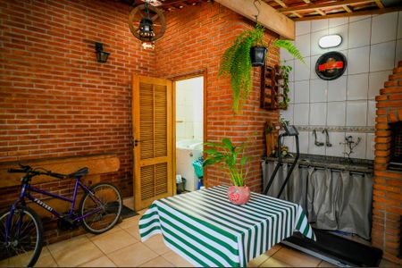 Casa para alugar com 200m², 3 quartos e 2 vagasÁrea Externa