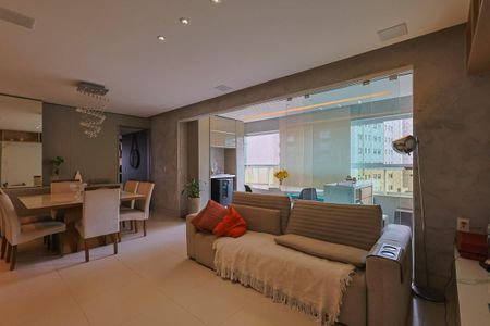 Apartamento à venda com 113m², 3 quartos e 2 vagas Apartamento à venda com 113m², 3 quartos e 2 vagasSala