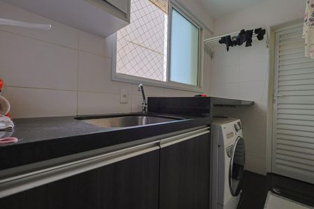 Apartamento à venda com 113m², 3 quartos e 2 vagas Apartamento à venda com 113m², 3 quartos e 2 vagasCozinha