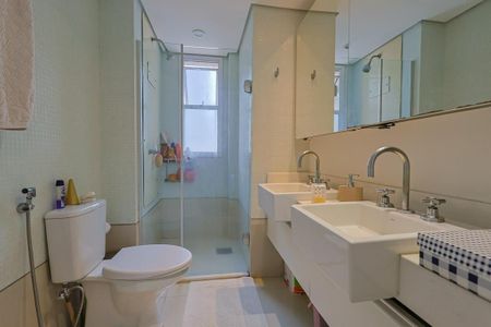 Apartamento à venda com 113m², 3 quartos e 2 vagas Apartamento à venda com 113m², 3 quartos e 2 vagasBanheiro da Suíte