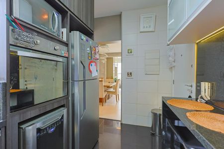 Apartamento à venda com 113m², 3 quartos e 2 vagas Apartamento à venda com 113m², 3 quartos e 2 vagasCozinha