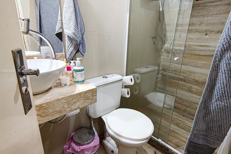 Apartamento à venda com 48m², 2 quartos e 1 vaga Apartamento à venda com 48m², 2 quartos e 1 vagaBanheiro