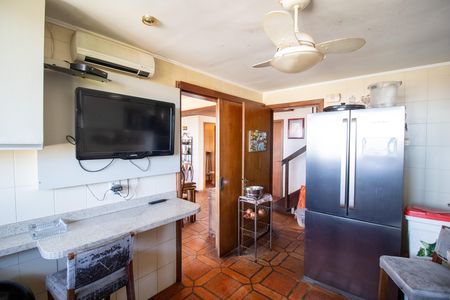 Cozinha de casa à venda com 3 quartos, 800m² em Vila Assunção, Porto Alegre
