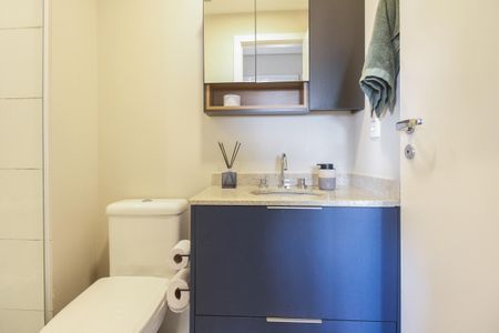 Apartamento à venda com 66m², 2 quartos e 2 vagasBanheiro Social 
