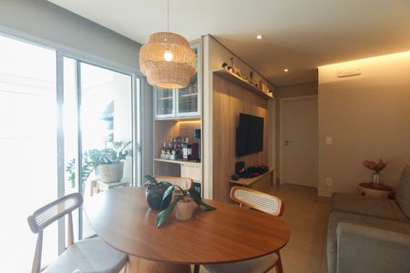 Apartamento à venda com 66m², 2 quartos e 2 vagasSala 