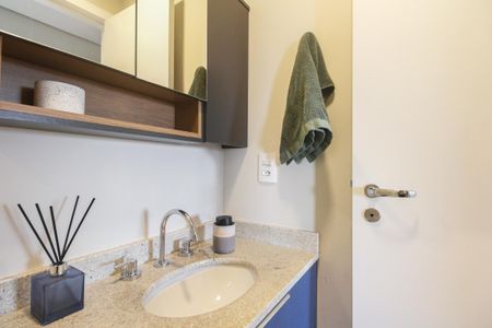 Apartamento à venda com 66m², 2 quartos e 2 vagasBanheiro Social 