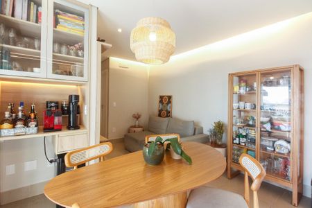 Apartamento à venda com 66m², 2 quartos e 2 vagasSala 