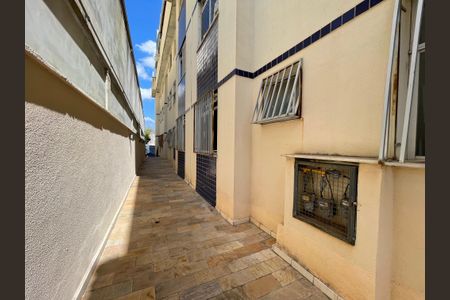 Apartamento à venda com 126m², 2 quartos e 1 vaga Apartamento à venda com 126m², 2 quartos e 1 vagaHall de entrada