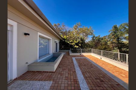 Casa de condomínio à venda com 860m², 4 quartos e 4 vagasVaranda