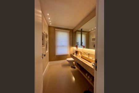 Casa de condomínio à venda com 860m², 4 quartos e 4 vagasLavabo