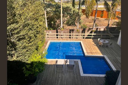 Casa de condomínio à venda com 860m², 4 quartos e 4 vagasPiscina