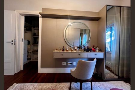 Casa de condomínio à venda com 860m², 4 quartos e 4 vagasQuarto 1