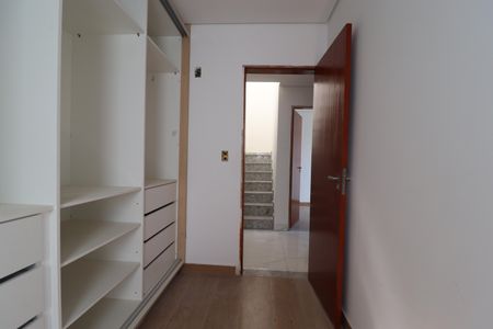 Casa de condomínio à venda com 129m², 3 quartos e 2 vagasQuarto 2 