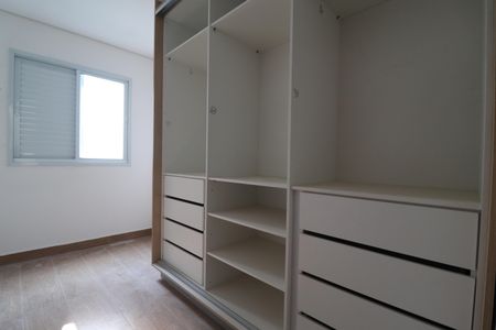 Casa de condomínio à venda com 129m², 3 quartos e 2 vagasQuarto 2 