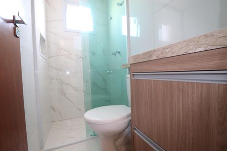 Casa de condomínio à venda com 129m², 3 quartos e 2 vagasBanheiro 2