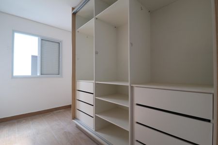 Casa de condomínio à venda com 129m², 3 quartos e 2 vagasQuarto 2 