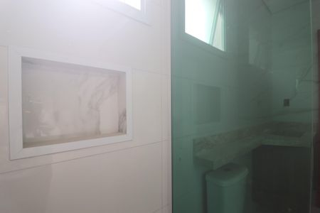 Casa de condomínio à venda com 129m², 3 quartos e 2 vagasBanheiro Quarto 1 suíte