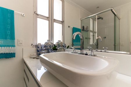 Apartamento à venda com 158m², 3 quartos e 2 vagasBanheiro da Suíte