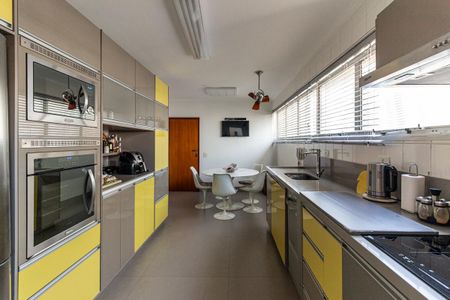 Apartamento à venda com 158m², 3 quartos e 2 vagasCozinha