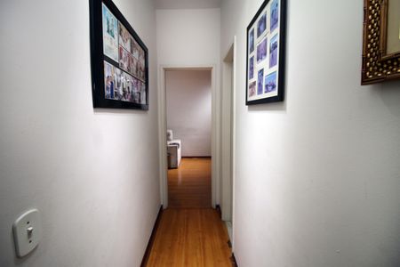 Apartamento à venda com 90m², 2 quartos e 1 vagaSala - Corredor