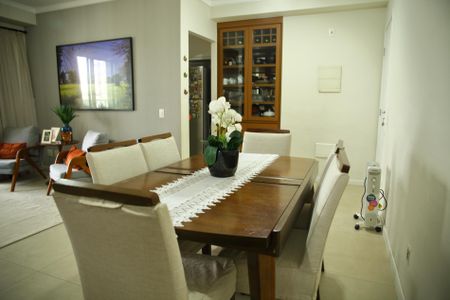 Apartamento à venda com 93m², 2 quartos e 2 vagasSala