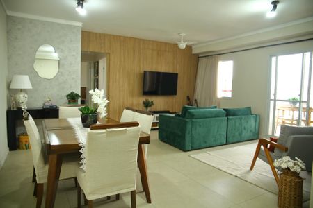Apartamento à venda com 93m², 2 quartos e 2 vagasSala