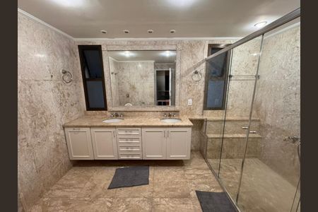 Apartamento à venda com 310m², 3 quartos e 4 vagas Apartamento à venda com 310m², 3 quartos e 4 vagasBanheiro 1