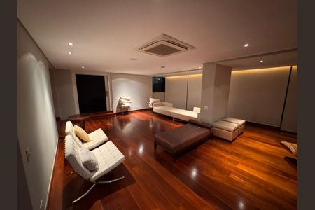 Sala de apartamento à venda com 3 quartos, 310m² em Real Parque, São Paulo