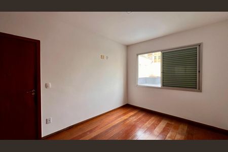 Apartamento à venda com 270m², 3 quartos e 2 vagasQuarto 2