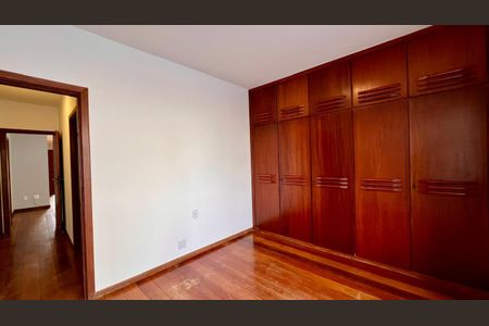 Apartamento à venda com 270m², 3 quartos e 2 vagasQuarto 2