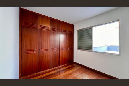Apartamento à venda com 270m², 3 quartos e 2 vagasQuarto 2