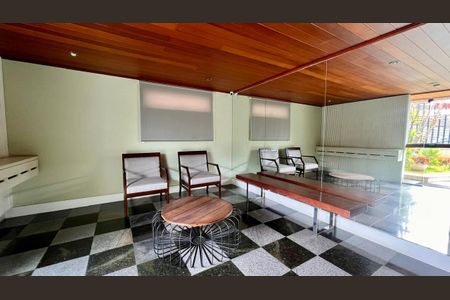 Apartamento à venda com 270m², 3 quartos e 2 vagasÁrea Comum