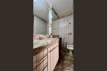 Apartamento à venda com 270m², 3 quartos e 2 vagasBanheiro