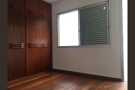 Apartamento à venda com 240m², 3 quartos e 2 vagas Apartamento à venda com 240m², 3 quartos e 2 vagasQuarto
