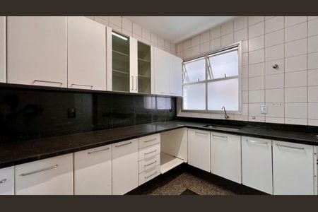Apartamento à venda com 270m², 3 quartos e 2 vagasCozinha