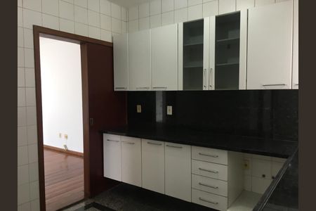 Apartamento à venda com 240m², 3 quartos e 2 vagas Apartamento à venda com 240m², 3 quartos e 2 vagasCozinha